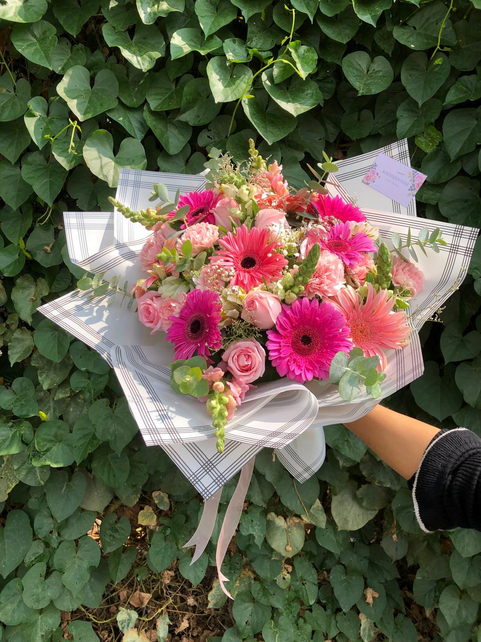 RAMO PETALOS AL VIENTO