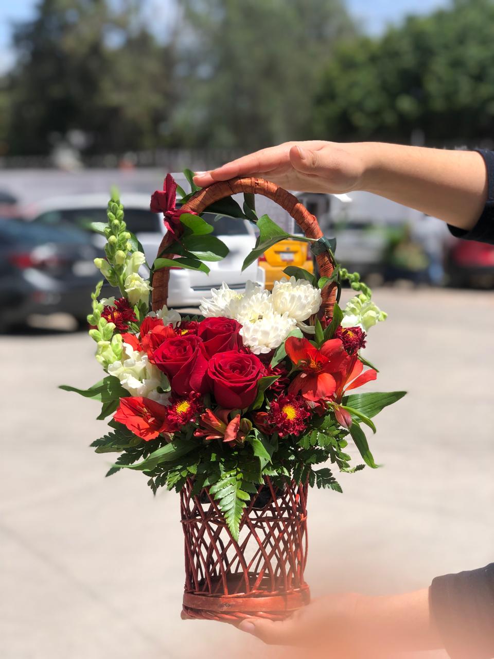 ARREGLO FUEGO Y SEDA